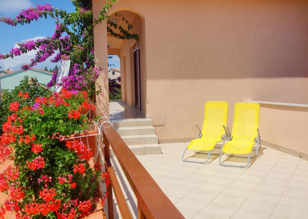 Apartment Taja Ližnjan الغرفة الصورة