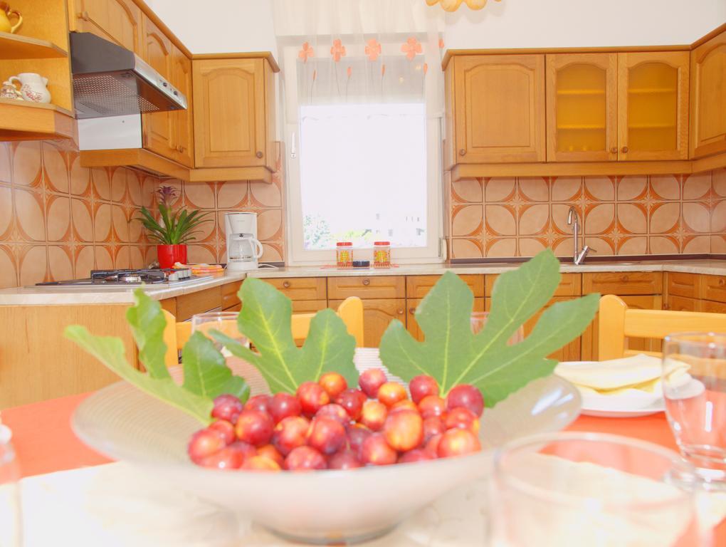 Apartment Taja Ližnjan الغرفة الصورة